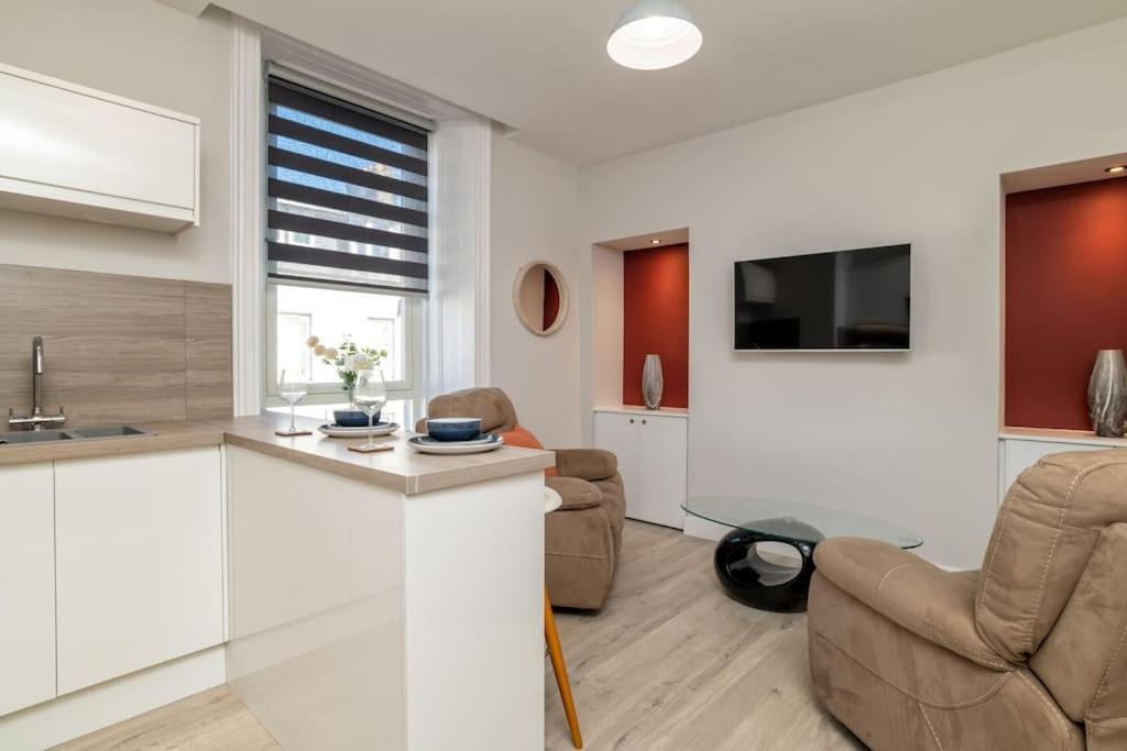 Appartamento West End @ Netflix @ Newly Built Aberdeen Esterno foto