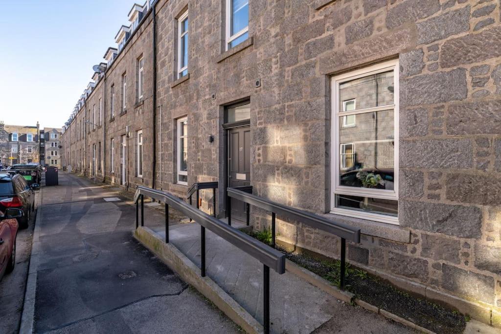 Appartamento West End @ Netflix @ Newly Built Aberdeen Esterno foto